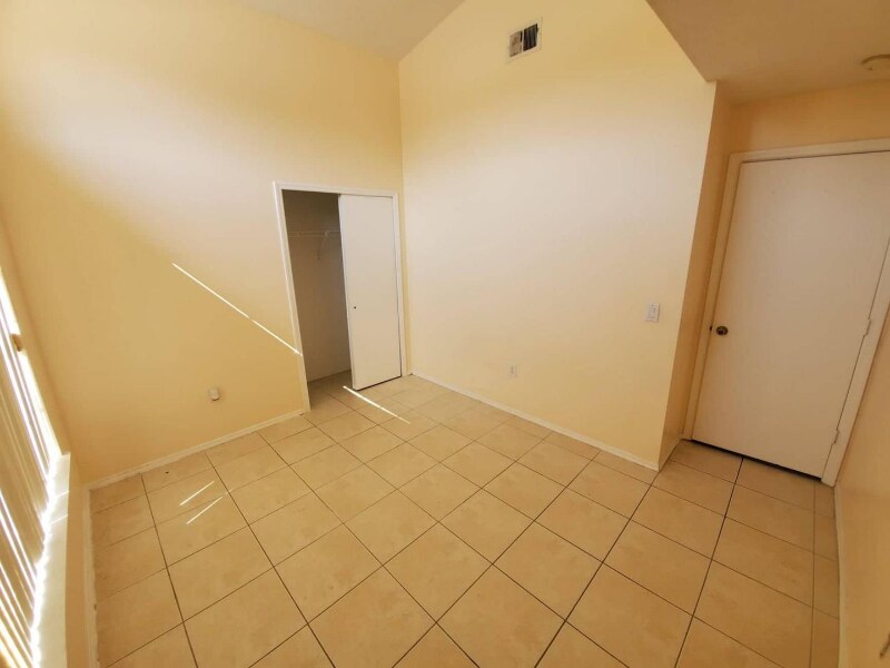 Building Photo - 1440 Timberbend Cir