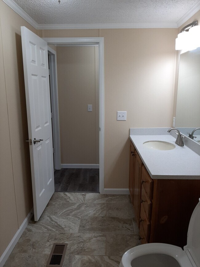Building Photo - 5767 Deauville Cir