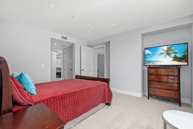 Building Photo - Spacious Irvine Financial District Condo with Full Service Amenities