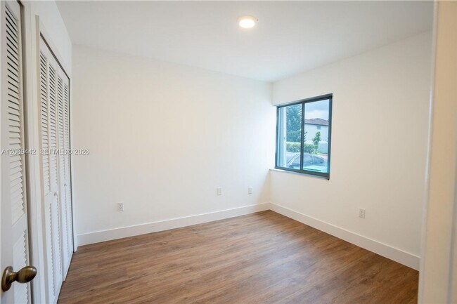 Building Photo - 9124 SW 156th Ct