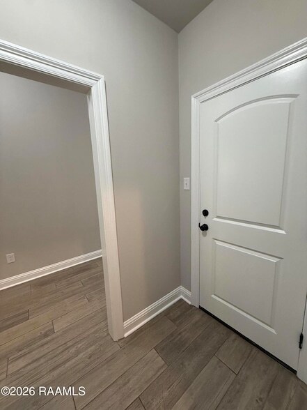Building Photo - 404 Sparrowhawk St