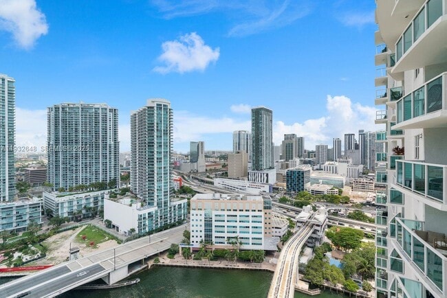 Building Photo - 31 SE 5th St