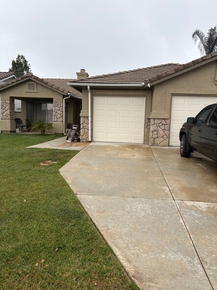 Building Photo - 35887 Lourdes Dr