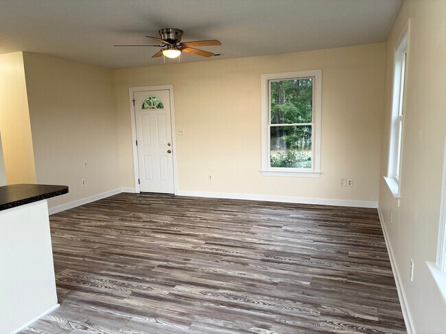 Building Photo - 10399 Hope Cir
