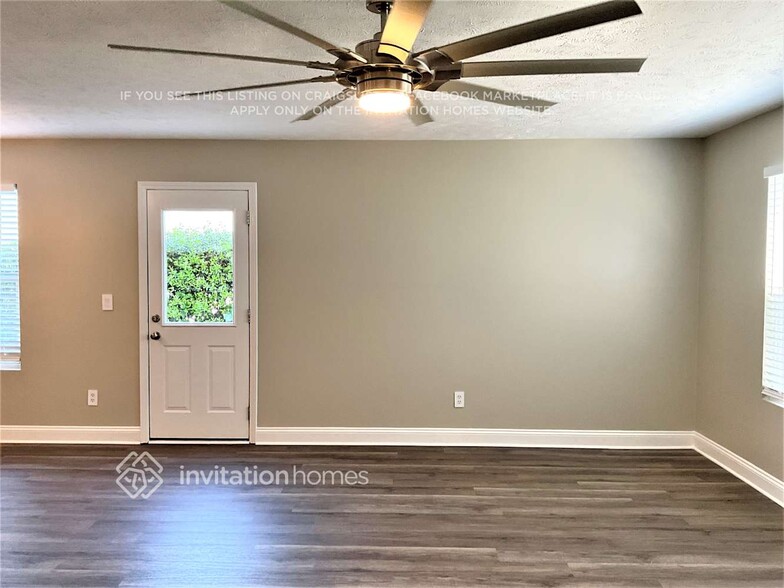 Building Photo - 5439 Middlebury Dr