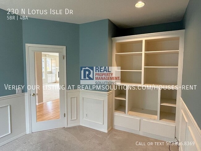 Building Photo - 230 N Lotus Isle Dr