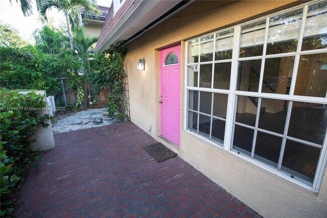 Building Photo - 3173 Virginia St