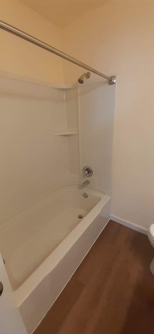 Building Photo - 2bd/1ba Seattle Home