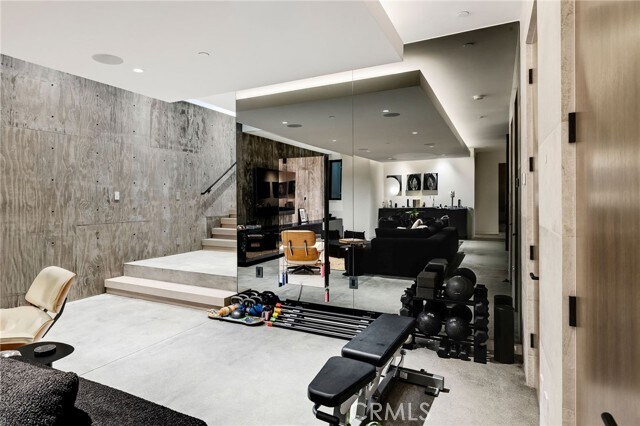 Building Photo - 121 25th St