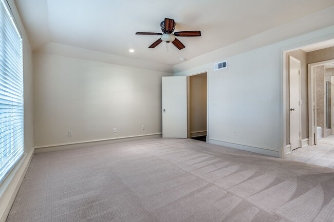 Building Photo - 10515 Berry Knoll Dr