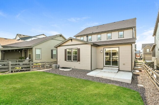 Building Photo - 5-Bed Castle Pines Retreat with Modern Ele...