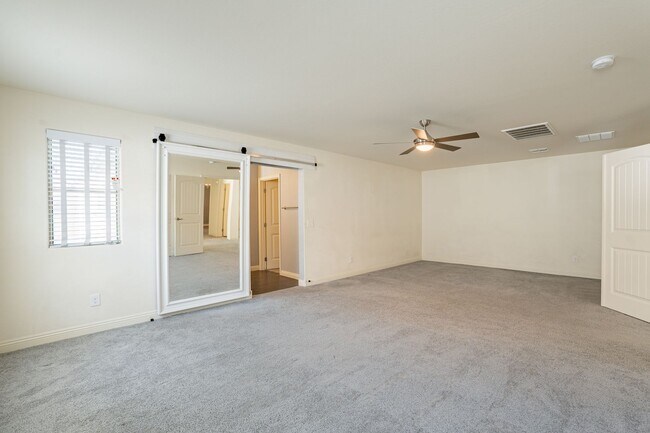 Building Photo - Verrado Living - 4 Bedrooms & 3 Baths!