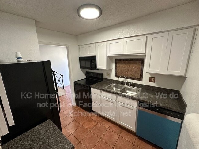 Building Photo - 1708 E 97th St