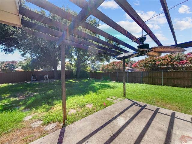 Building Photo - 2132 Cliffside Dr