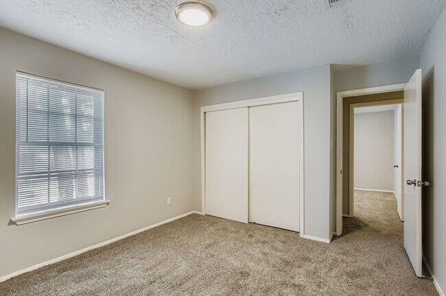 Building Photo - 9506 Landry Blvd