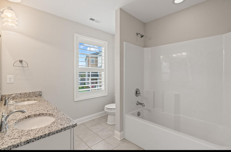Building Photo - 126 Sunset Bay Ln