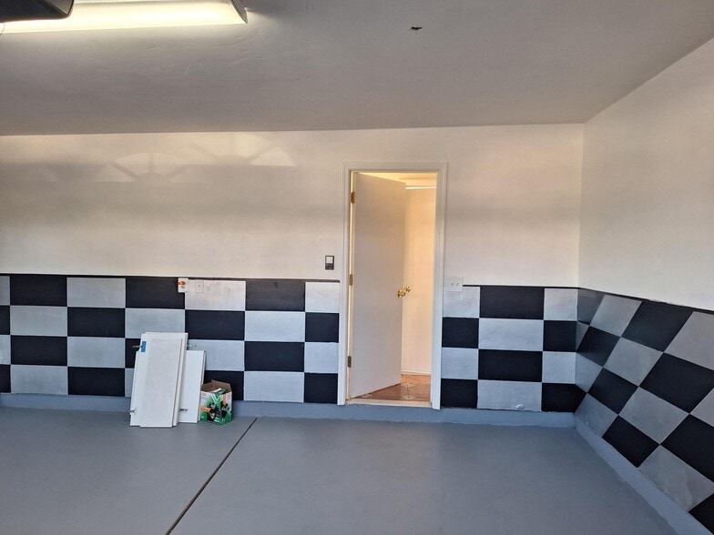 Building Photo - 165 Minot Ave