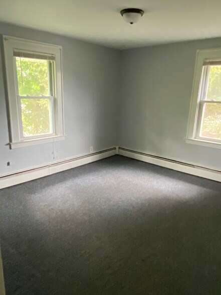 Building Photo - 5616 Bear Rd