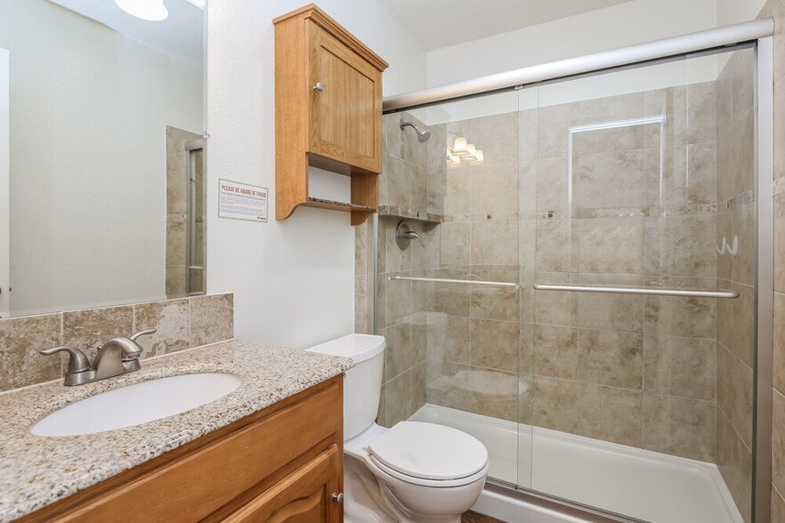Building Photo - 5907 Willow Crest Dr