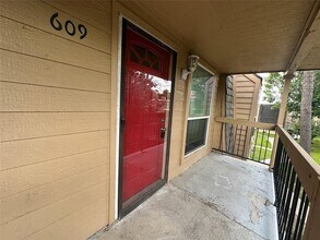 Building Photo - 16120 Stuebner Airline Rd