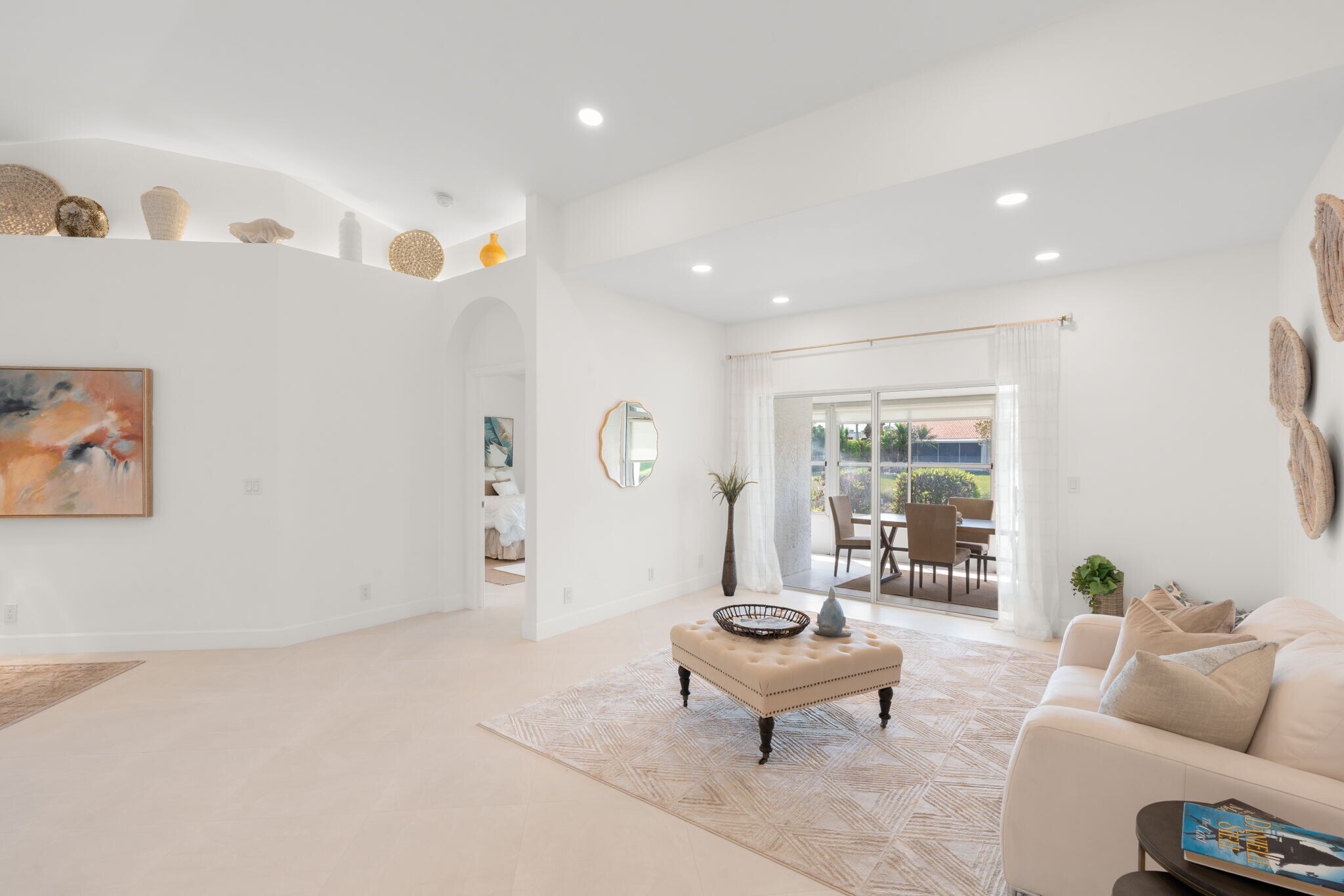 Building Photo - 15465 Lake Magnolia Pl