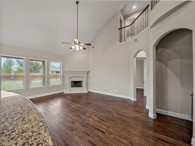 Building Photo - 971 Sagebrush Dr