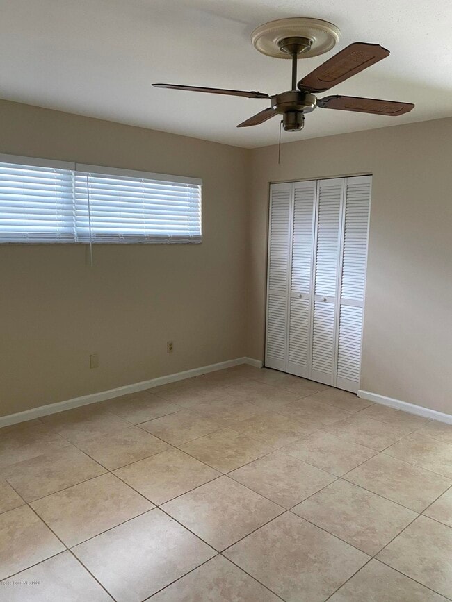 Building Photo - 466 Gateway Dr