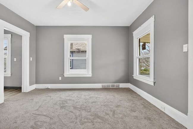 Building Photo - 4118 E 64th St