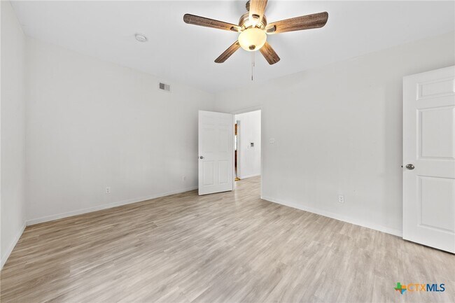 Building Photo - 301 Tatum Rd