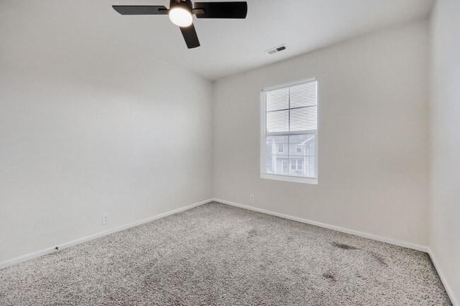 Building Photo - 2175 Squawbush Ridge Grove