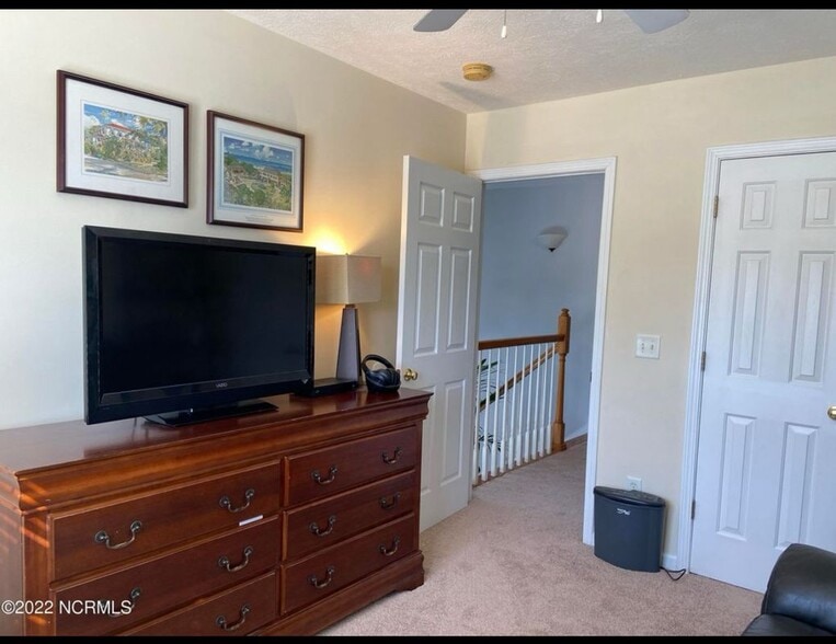 Building Photo - 100 Kiskadee Ct