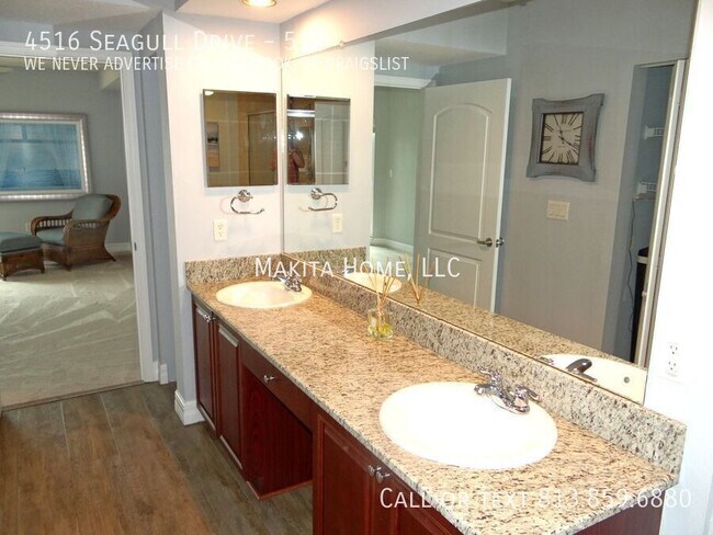 Building Photo - 4516 Seagull Dr
