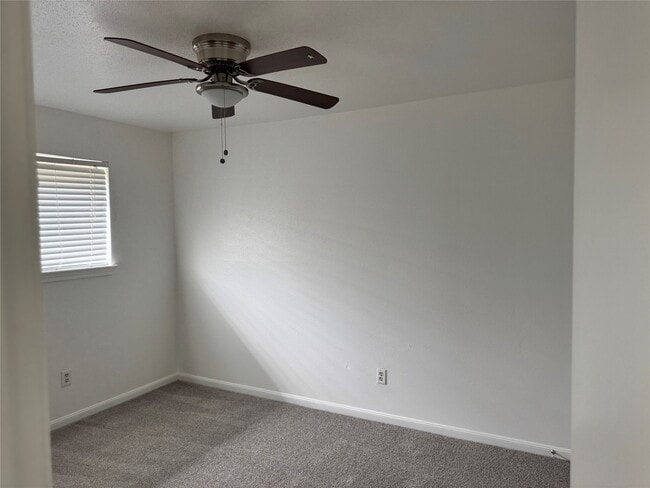 Building Photo - 10415 Sageburrow Dr