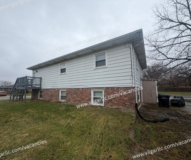 Building Photo - 5583 - 85 Tulip Ave