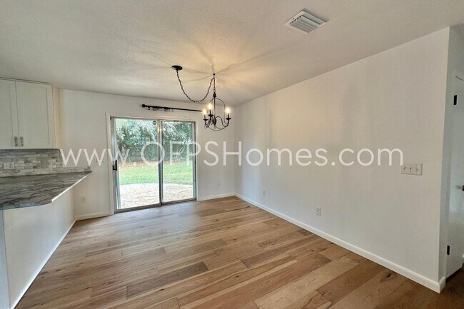 Building Photo - 309 Pontevedra Ln