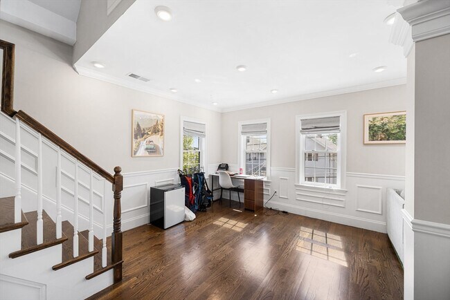 Building Photo - 38 Fenwick St