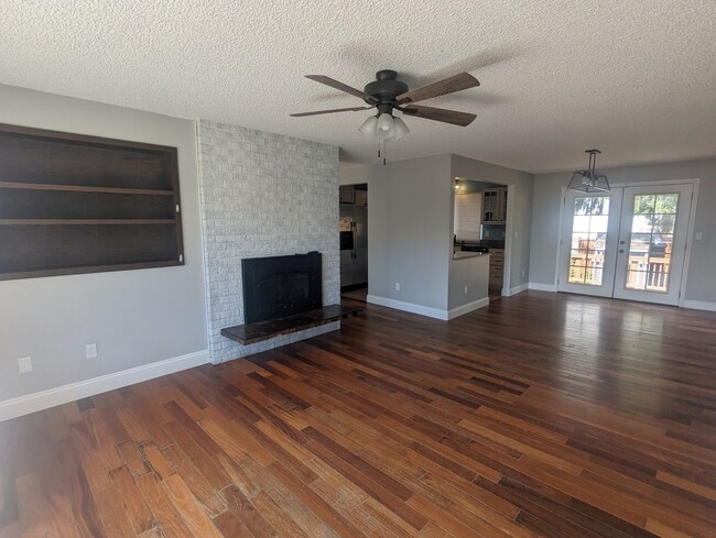 Building Photo - Central Kitsap Home in Prime Location