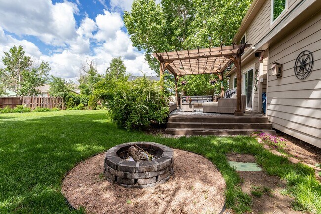 Building Photo - Charming Monument Retreat with  Private Ba...