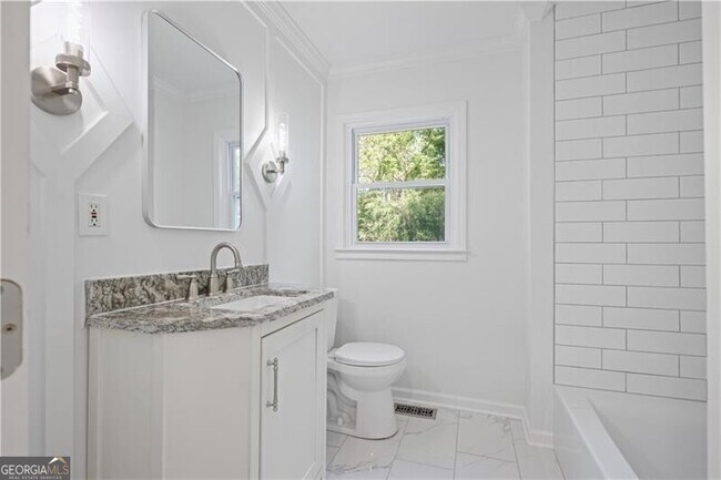 Building Photo - 1967 Sumter St NW