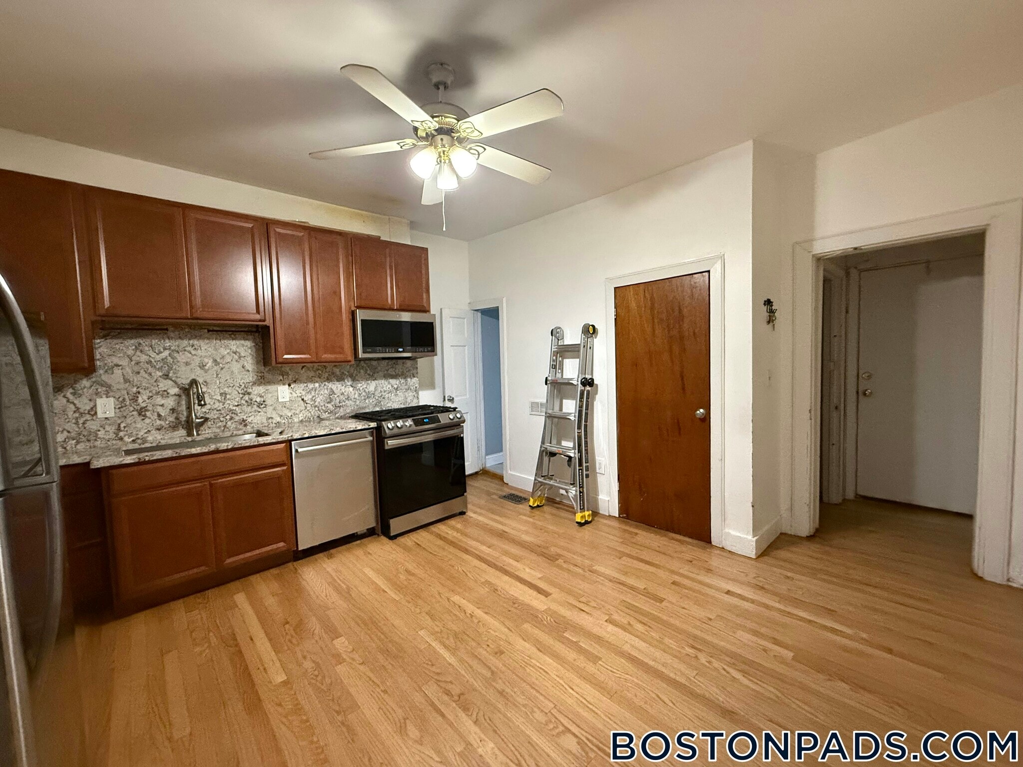 Building Photo - 6 Sewall St