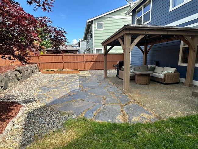 Building Photo - 4405 Cashmere Dr NE