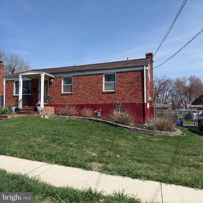 Building Photo - 11807 Rocking Horse Rd