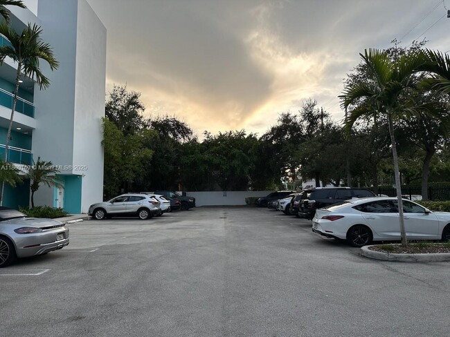 Building Photo - 652 NE 63rd St