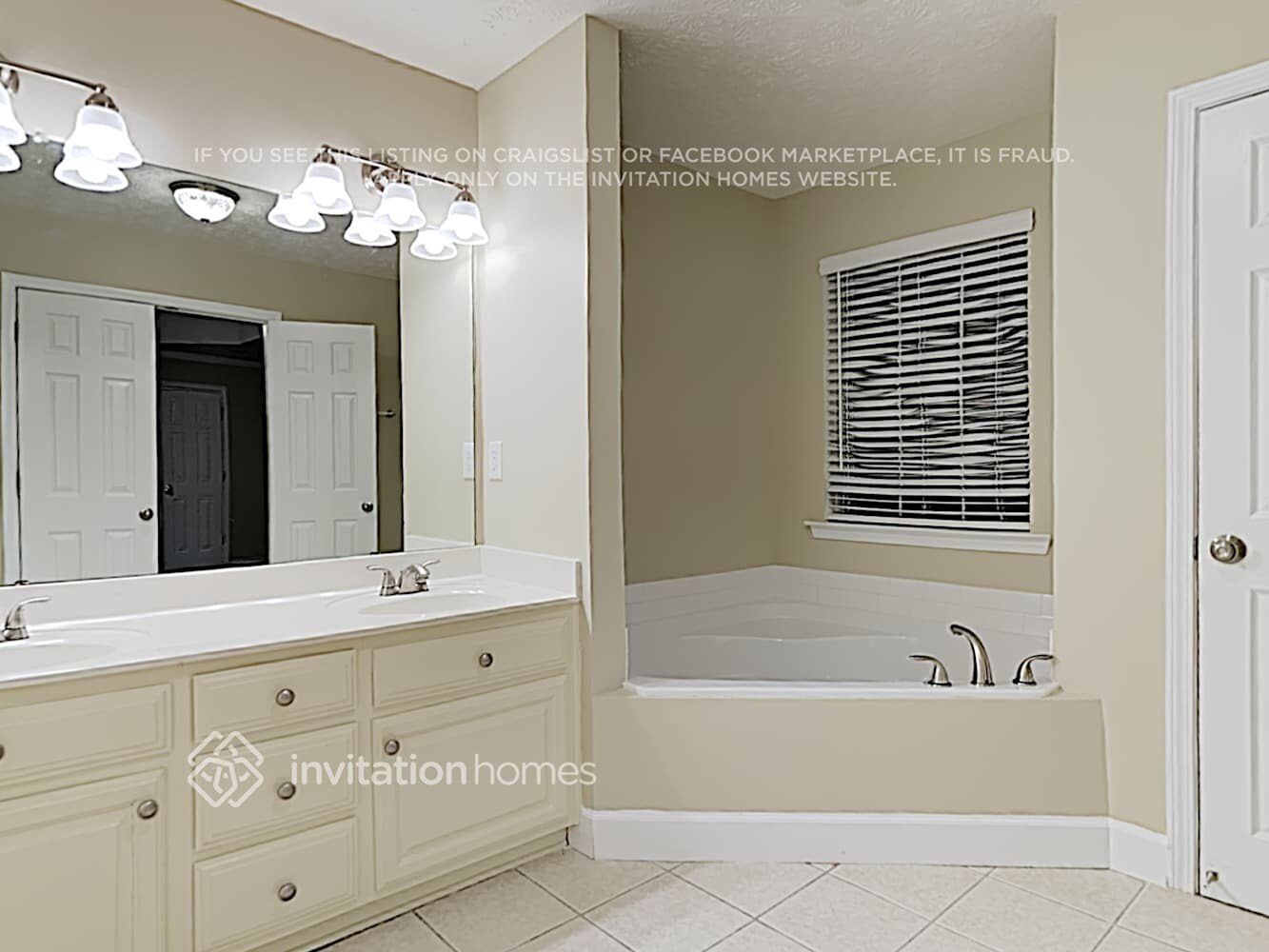 Building Photo - 532 Chaucer Way