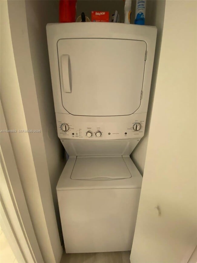 Building Photo - 45 SW 9th St