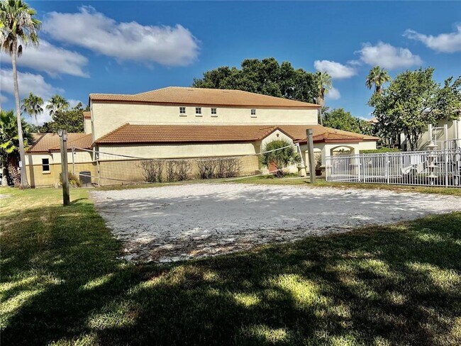 Building Photo - 829 Camargo Way