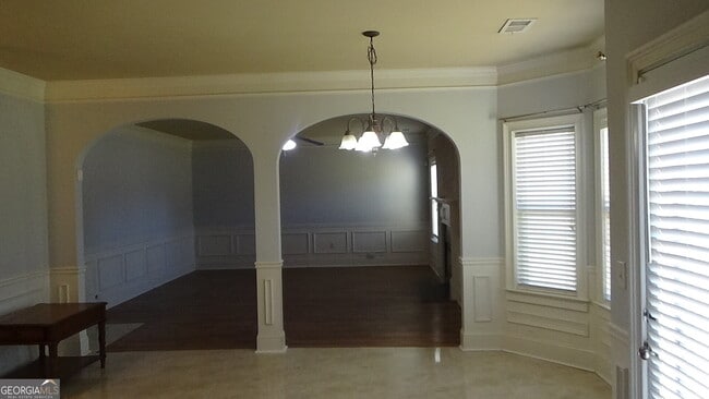 Building Photo - 125 Avondale Dr