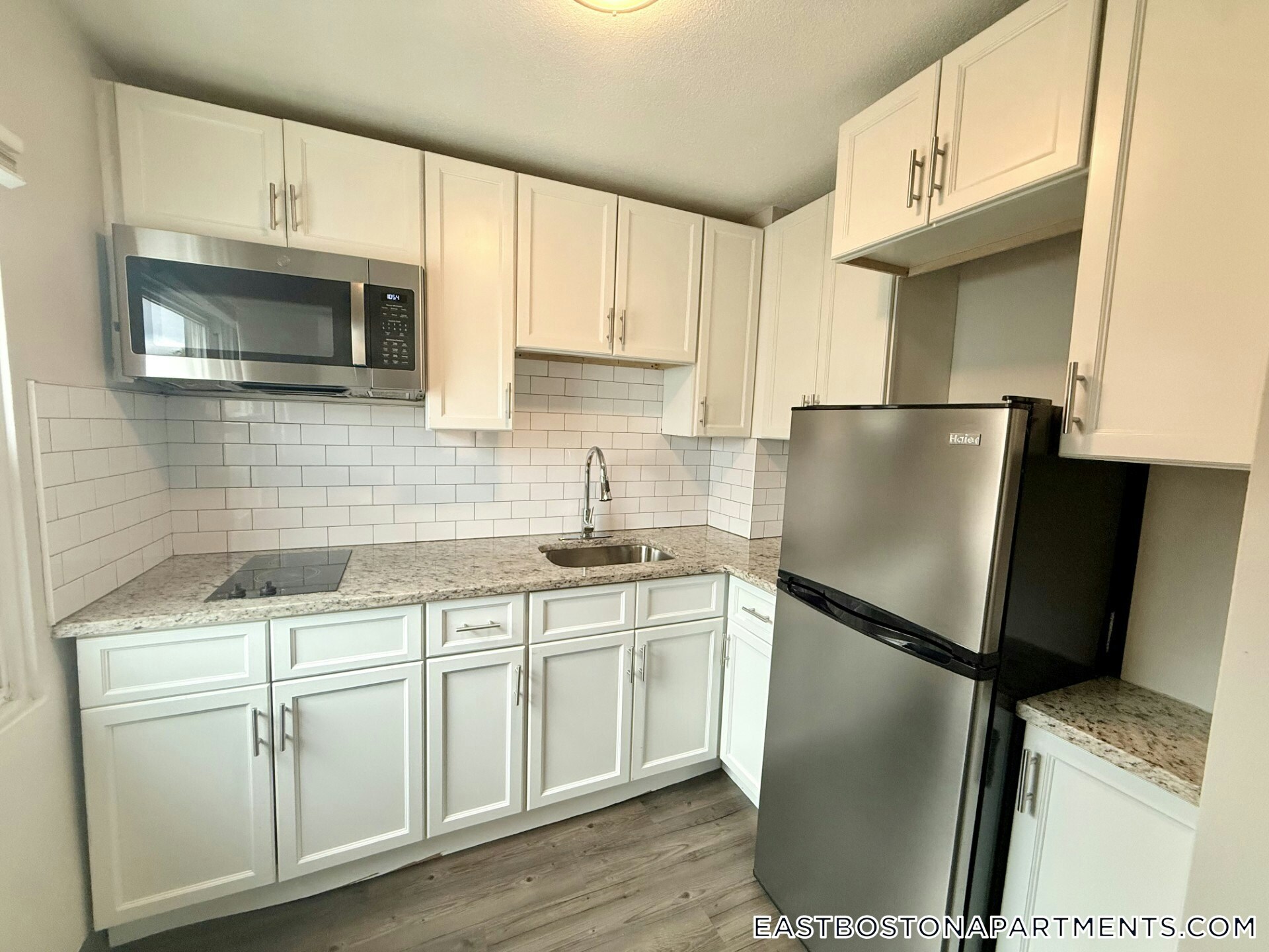 Building Photo - 300 Meridian St