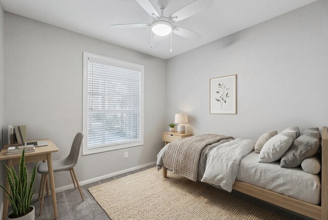 Building Photo - Upscale & renovated 3Bedrooms / 2Baths condo-unit in MetroWest community!