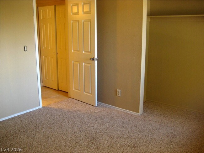 Building Photo - 2894 Lilac Ct